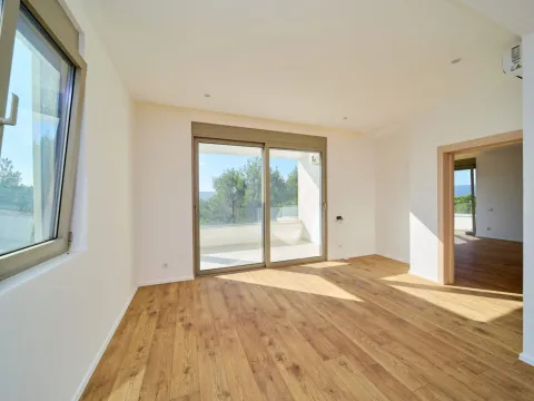 Sale, two bedroom apartment, 111m², Mrčevac, Tivat - image 5