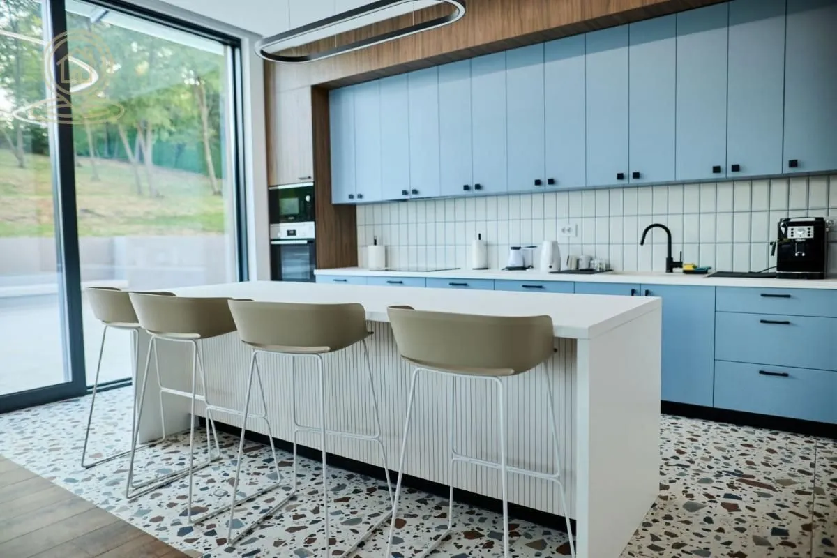 Rent, office space, 570m², Petrovaradin, Novi Sad