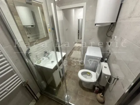 Izdavanje, trosoban stan, 48m², Voždovac Sve Podlokacije, Beograd - image 10