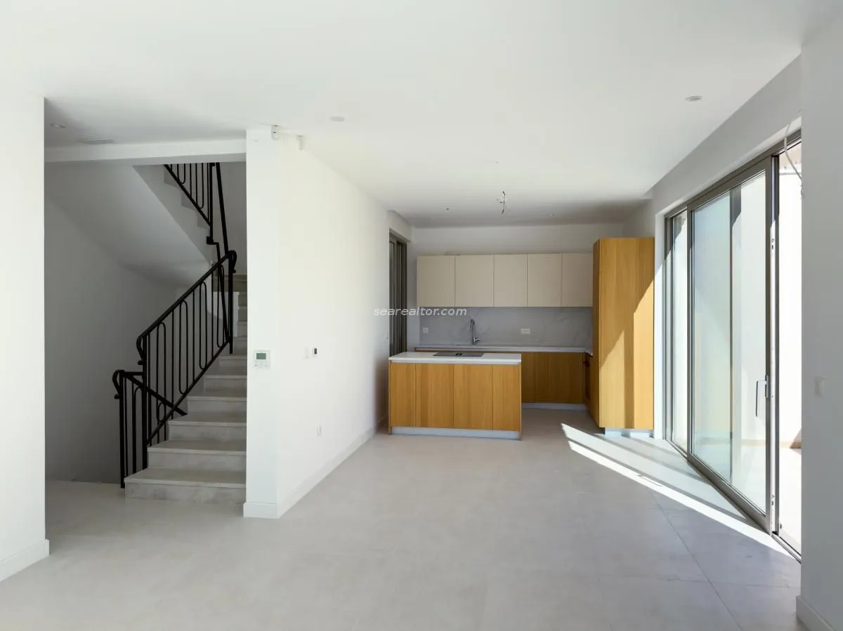 Prodaja, kuća, 312m², Donja Lastva, Tivat
