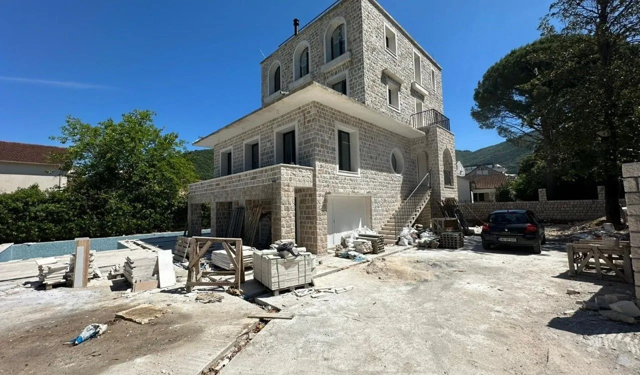 Sale, house, 500m², Donja Lastva, Tivat