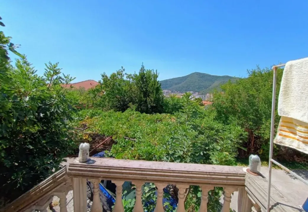 Sale, three bedroom apartment, 148m², Lazi, Budva