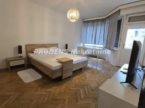 Rent, two bedroom apartment, 72m², Savski Venac, Beograd - image 4