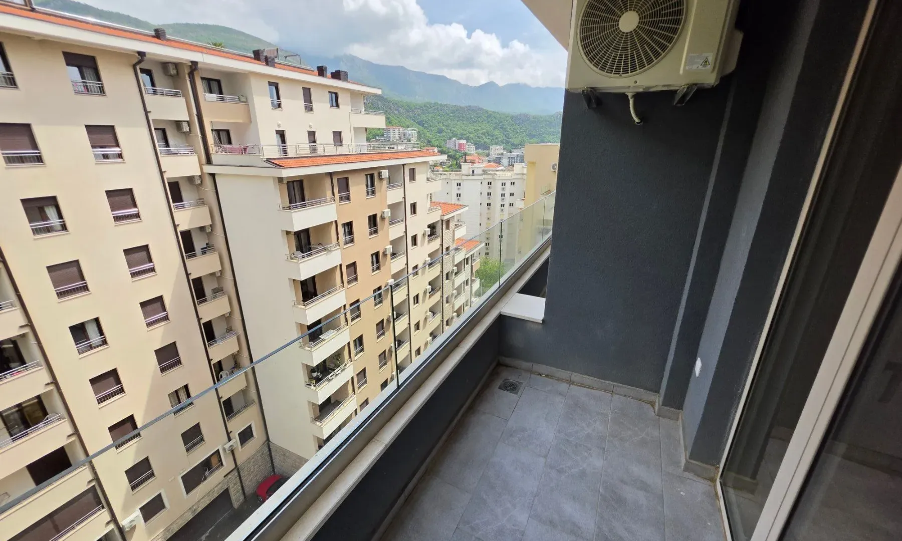 Sale, one bedroom apartment, 45m², Bečići, Budva