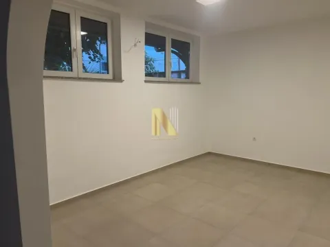 Rent, office space, 210m², Veternička rampa, Novi Sad Sve Podlokacije - image 6