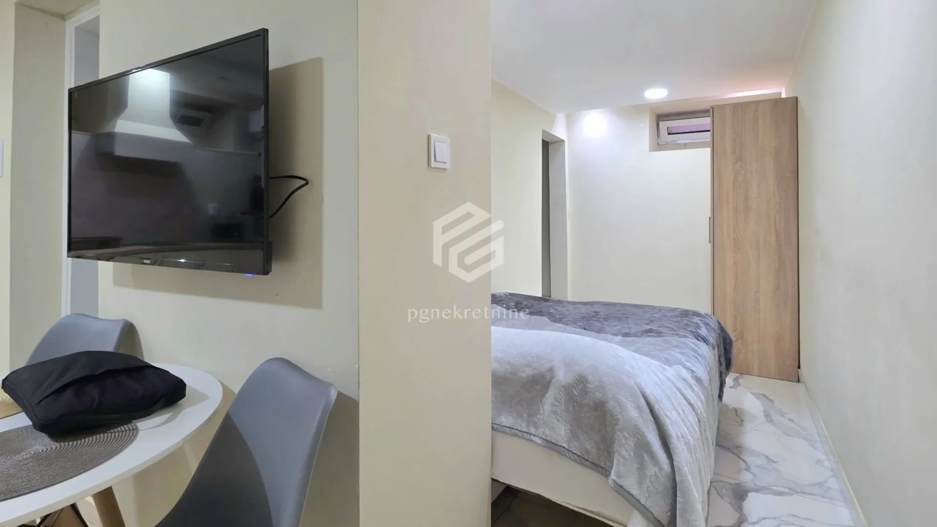 Prodaja, dvosoban stan, 50m², Centar, Podgorica