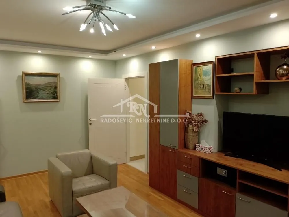 Izdavanje, dvosoban stan, 51m², Stari Grad, Beograd