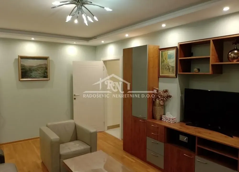 Izdavanje, dvosoban stan, 51m², Stari Grad, Beograd