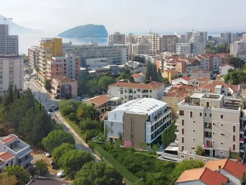 Prodaja, dvosoban stan, 64m², Budva, Crna Gora - image 1