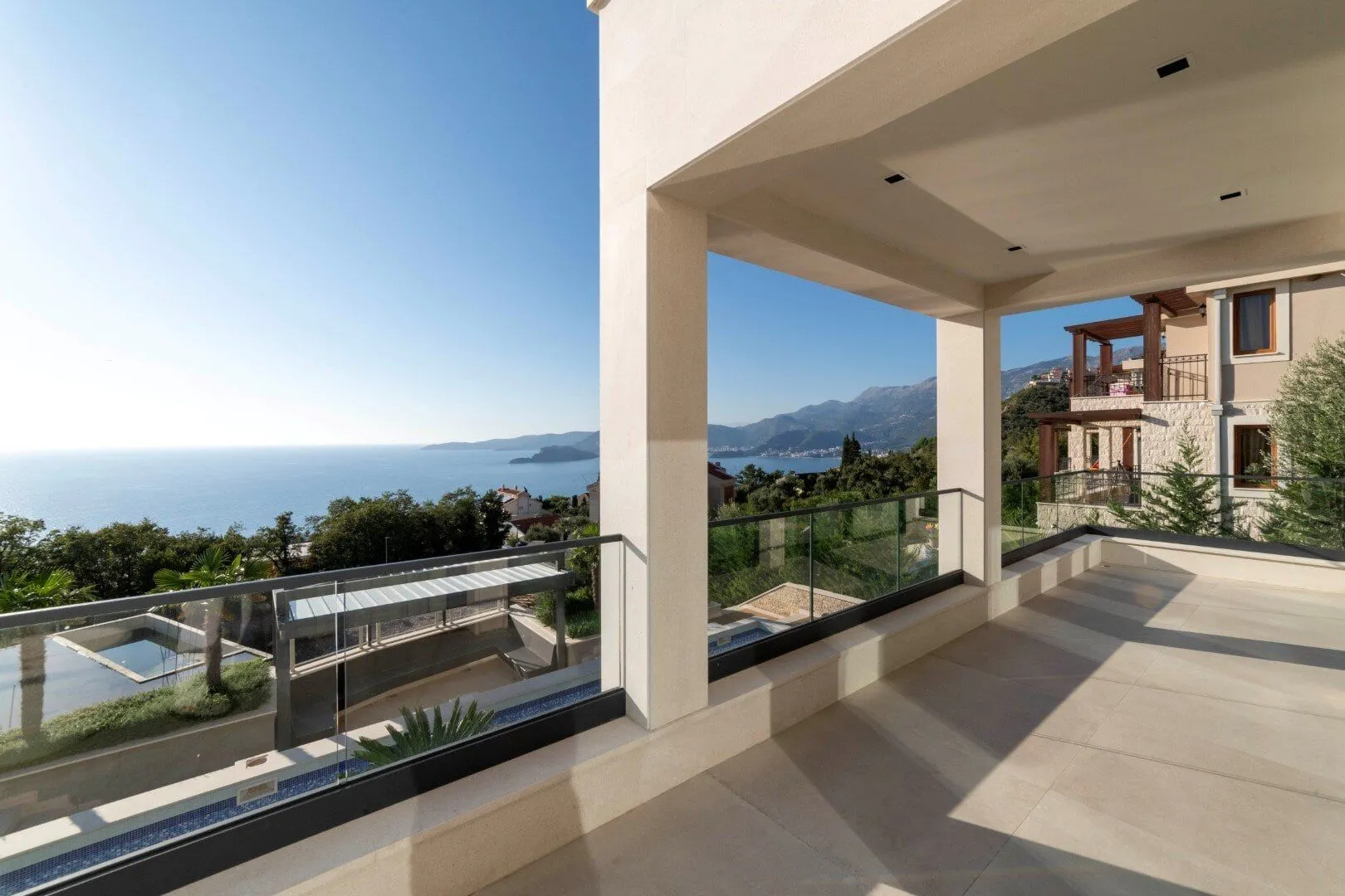 Sale, house, 420m², Blizikuće, Budva