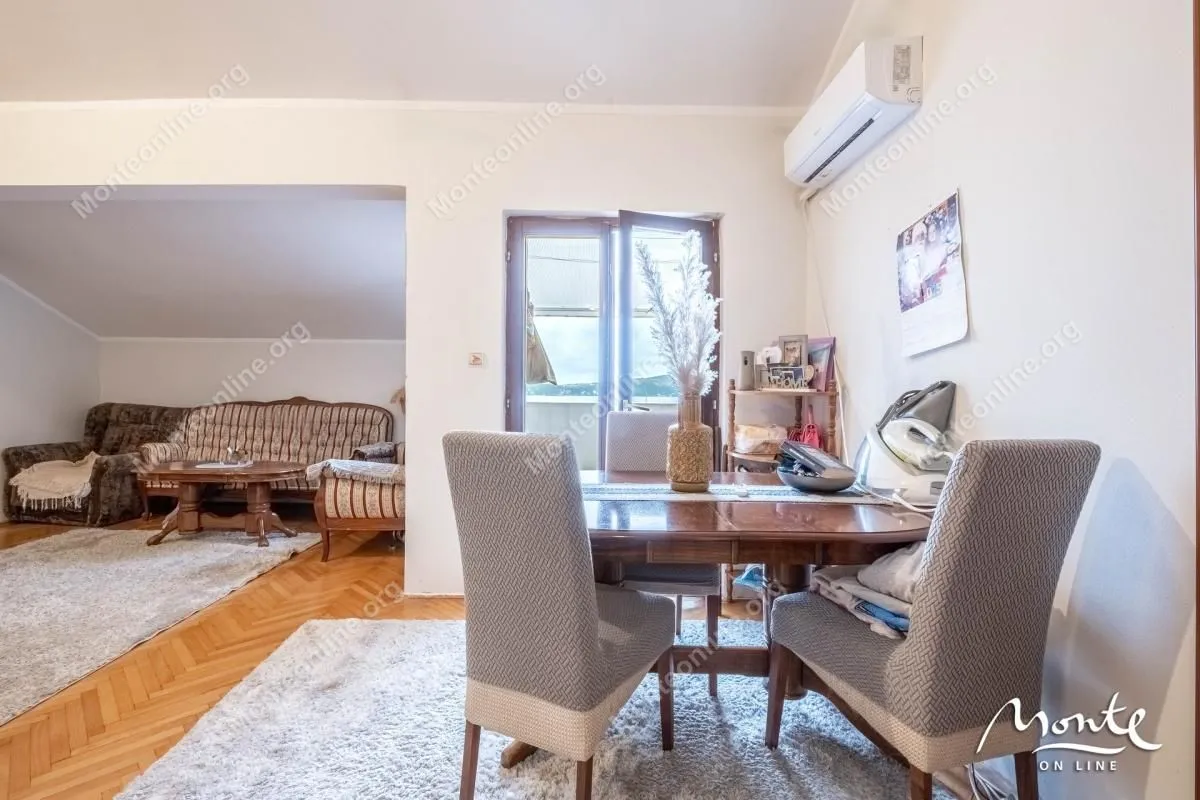 Prodaja, trosoban stan, 63m², Tivat, Crna Gora