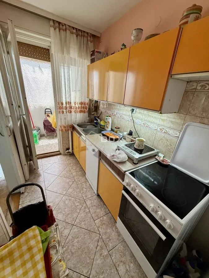 Prodaja, trosoban stan, 75m², Gradska Bolnica, Niš