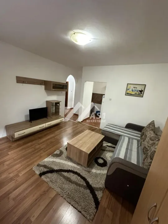 Izdavanje, jednosoban stan, 44m², Bulevar Oslobodjenja, Novi Sad Sve Podlokacije