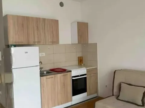 Rent, studio apartment, 29m², Stari Aerodrom, Podgorica - image 5