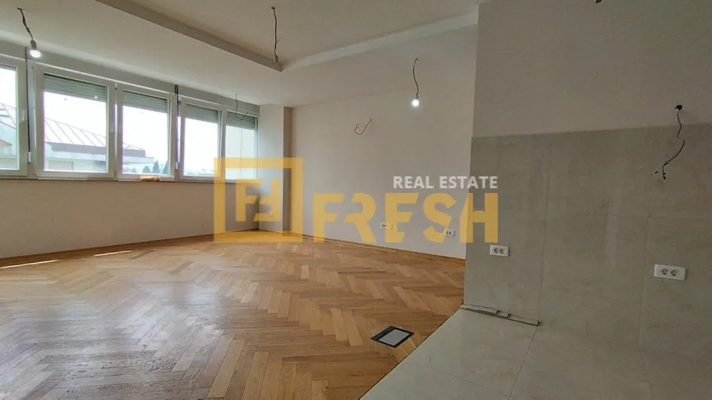 Izdavanje, dvosoban stan, 80m², Preko Morače, Podgorica