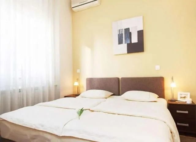 Rent, three bedroom apartment, 56m², Stari Grad, Beograd