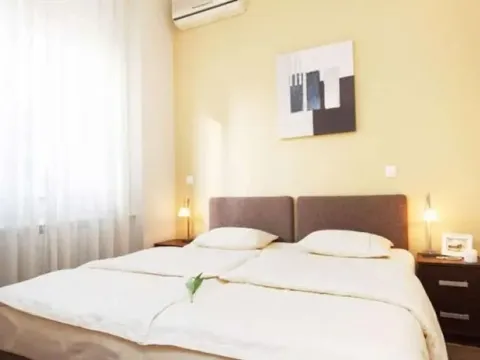 Izdavanje, trosoban stan, 56m², Stari Grad, Beograd - image 12