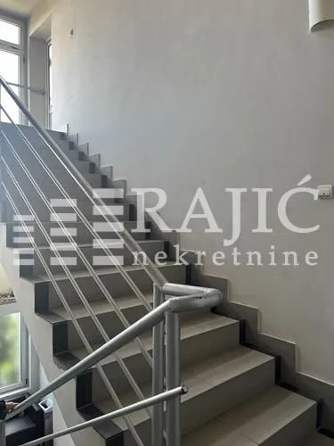 Rent, office space, 100m², Zemun Sve Podlokacije, Beograd
