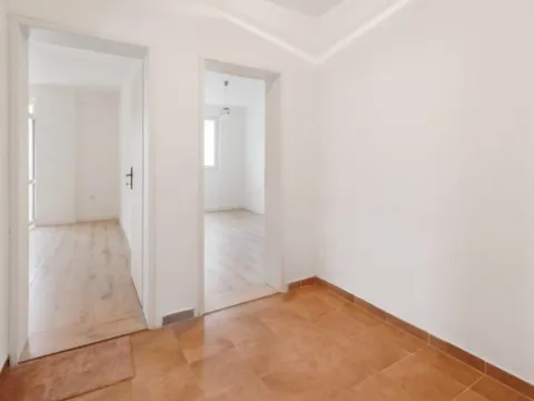 Sale, one bedroom apartment, 48m², Bar, Crna Gora - image 3