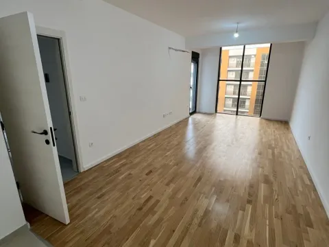 Prodaja, dvosoban stan, 65m², Stari Aerodrom, Podgorica - image 1