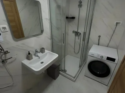 Izdavanje, jednosoban stan, 46m², New City, Podgorica - image 10