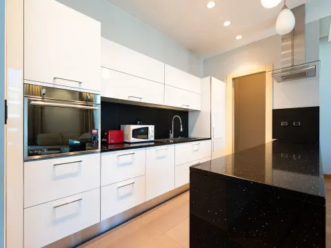 Rent, two bedroom apartment, 88m², Kod Capital Plaze, Podgorica - image 29