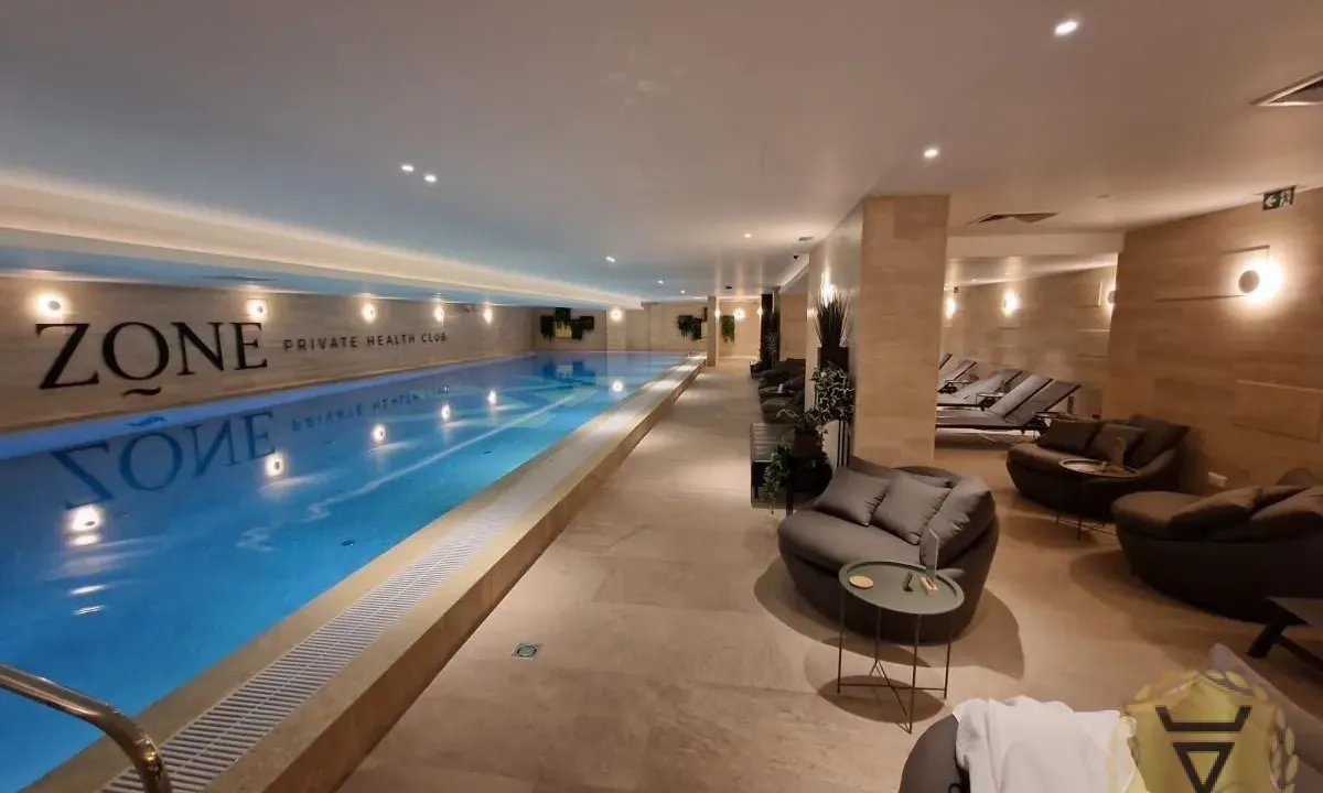 Izdavanje, dvosoban stan, 67m², Savski Venac, Beograd