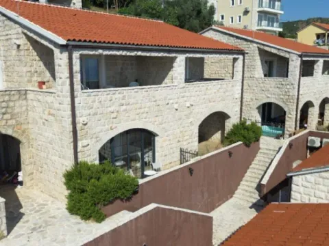 Rent, one bedroom apartment, 48m², Reževići, Budva - image 2