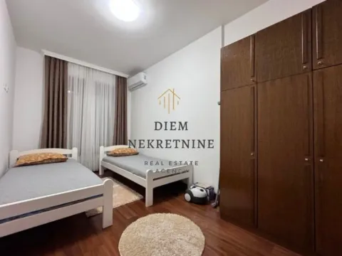 Izdavanje, dvosoban stan, 75m², Master Kvart, Podgorica - image 8