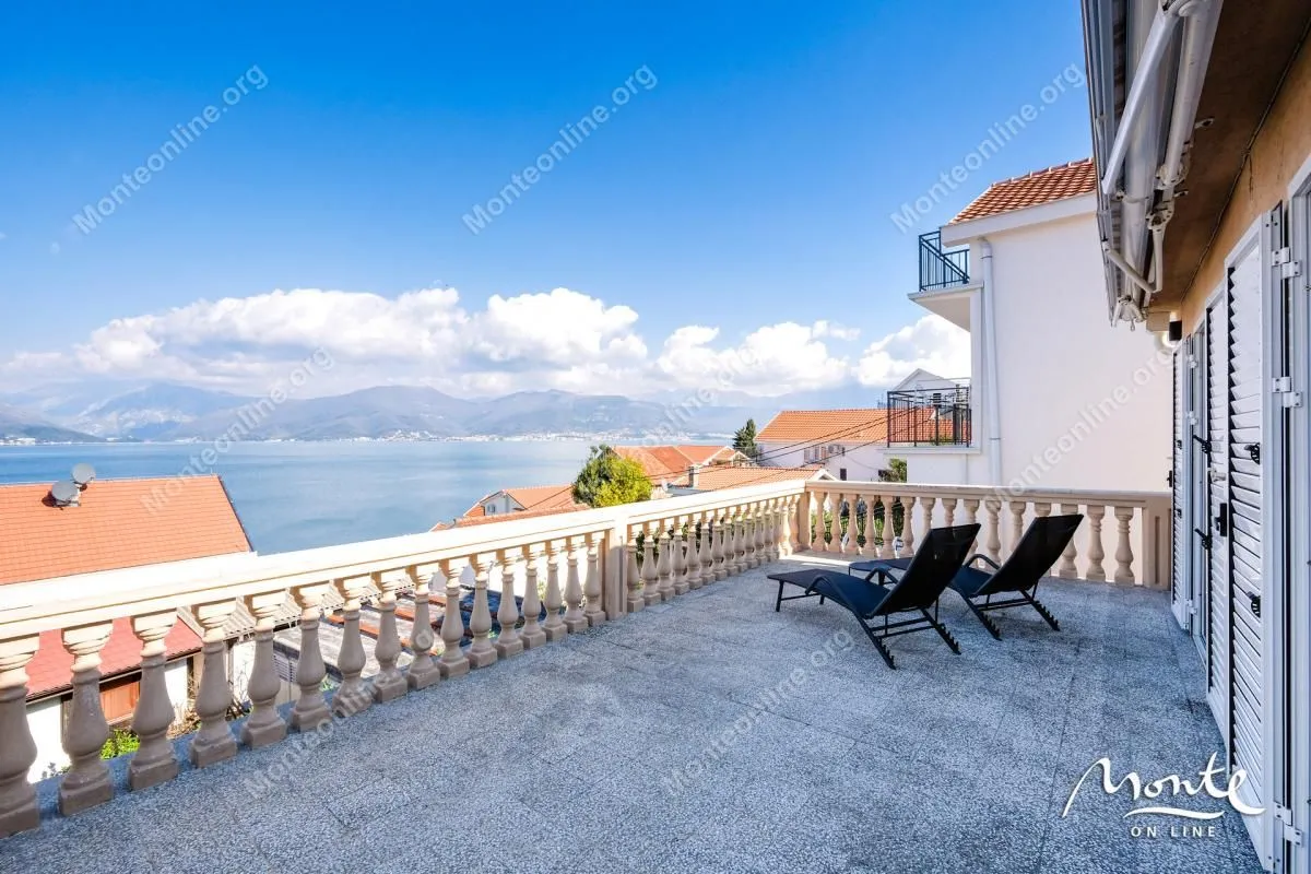 Prodaja, kuća, 210m², Krašići, Tivat
