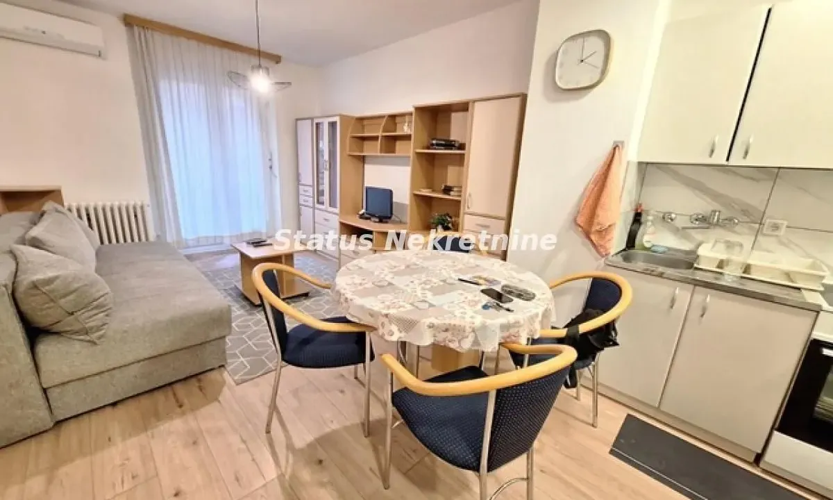 Izdavanje, dvosoban stan, 45m², Novo naselje, Novi Sad