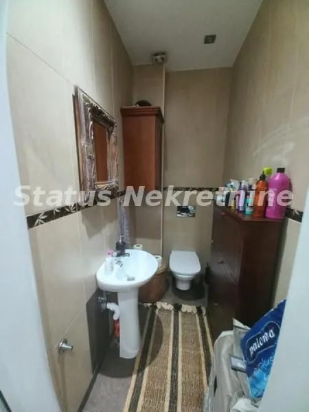 Prodaja, četvorosoban stan, 135m², Centar, Novi Sad