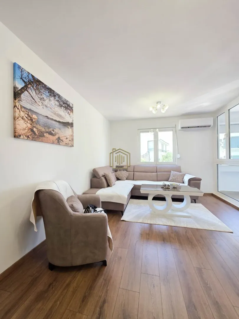 Rent, three bedroom apartment, 100m², City Kvart, Podgorica