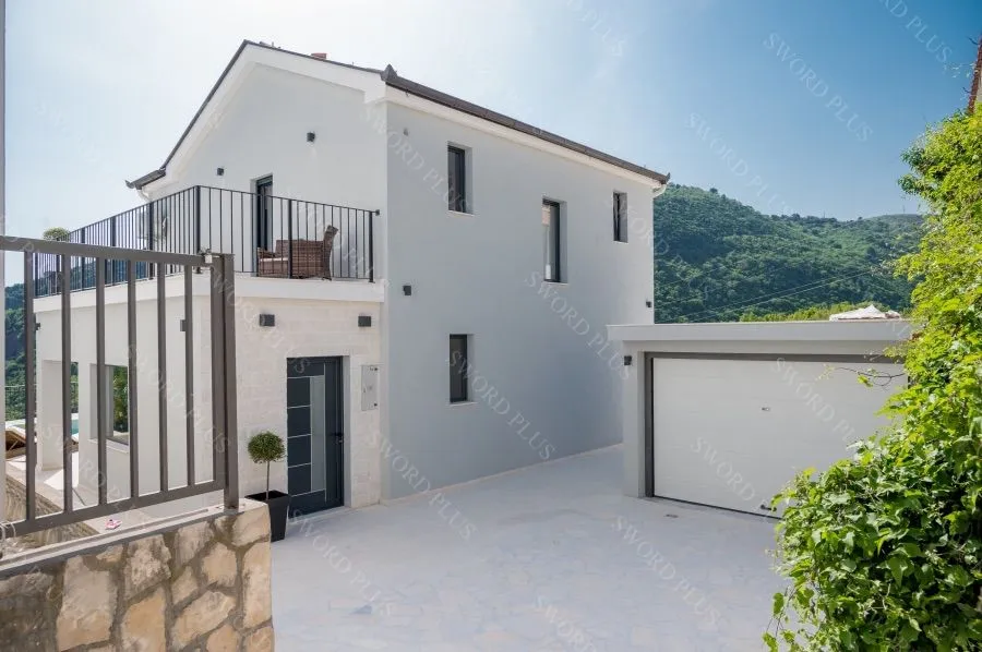Sale, house, 160m², Centar, Budva