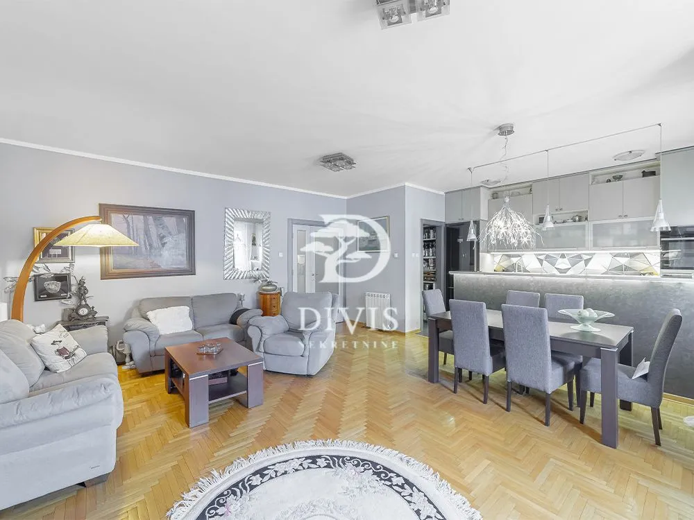 Sale, apartment, 196m², Neimar, Vračar Sve Podlokacije
