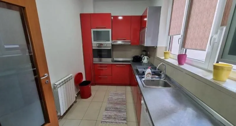Izdavanje, trosoban stan, 88m², Kalenić Pijaca, Vračar Sve Podlokacije