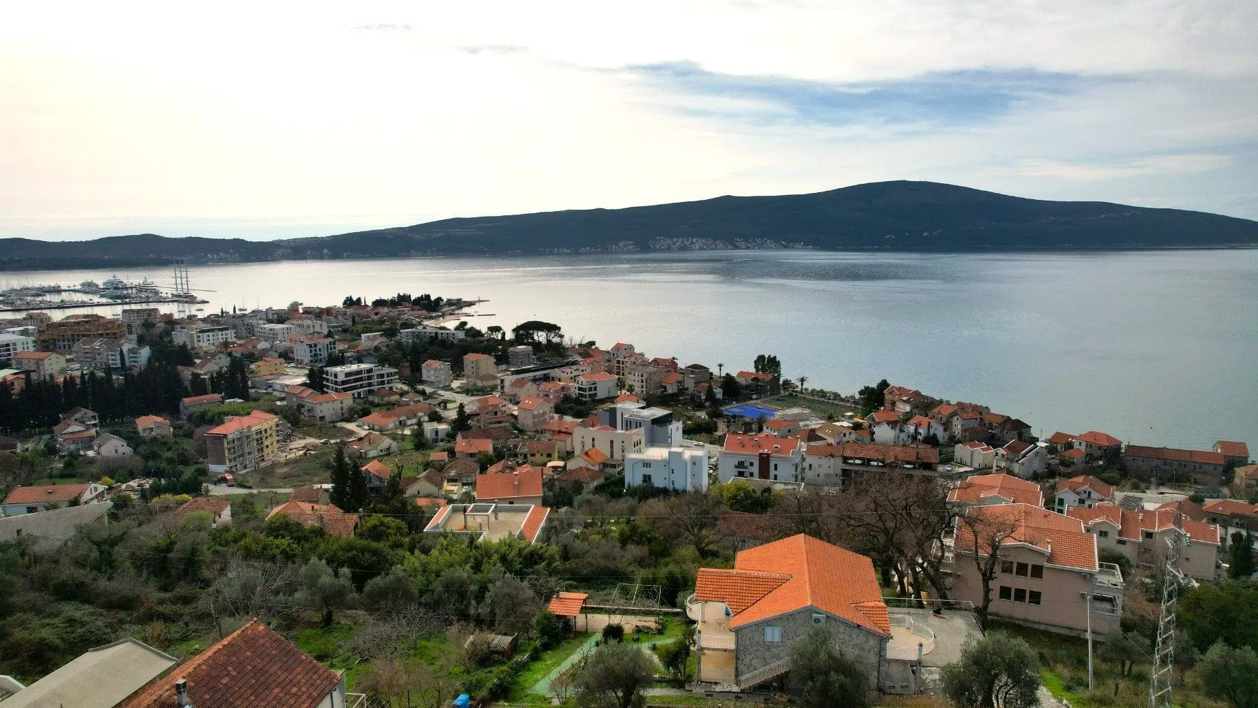 Prodaja, plac, 1800m², Tivat, Crna Gora