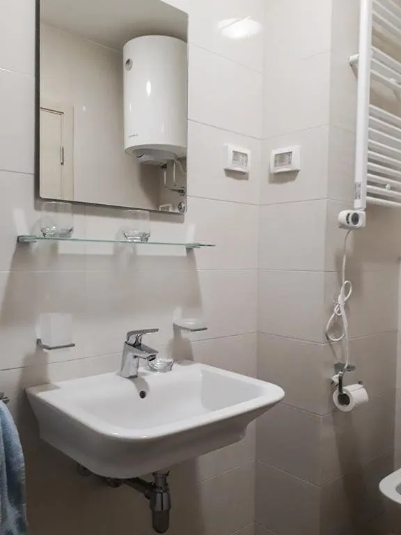 Izdavanje, jednosoban stan, 44m², Zagorič, Podgorica