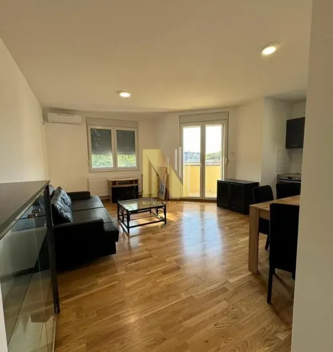Izdavanje, trosoban stan, 64m², Telep, Novi Sad Sve Podlokacije