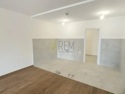 Sale, three bedroom apartment, 127m², Tološka šuma, Podgorica - image 10