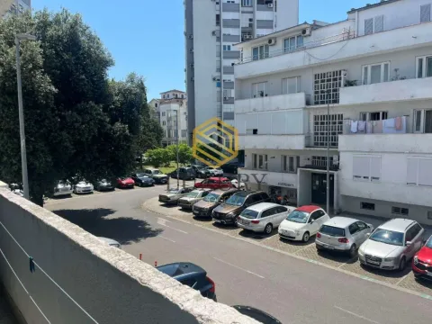 Prodaja, trosoban stan, 95m², Preko Morače, Podgorica - image 9