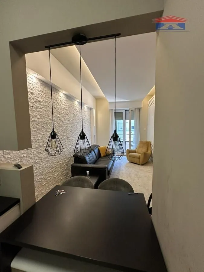 Izdavanje, dvosoban stan, 49m², Bulevar Oslobodjenja, Novi Sad Sve Podlokacije