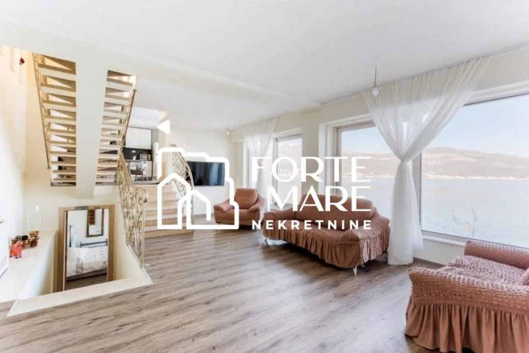 Prodaja, kuća, 240m², Krašići, Tivat