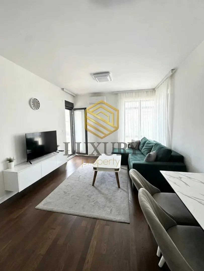 Prodaja, dvosoban stan, 56m², Central Point, Podgorica