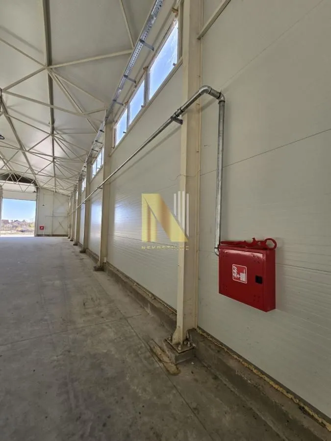 Rent, office space, 600m², Temerin, Novi Sad