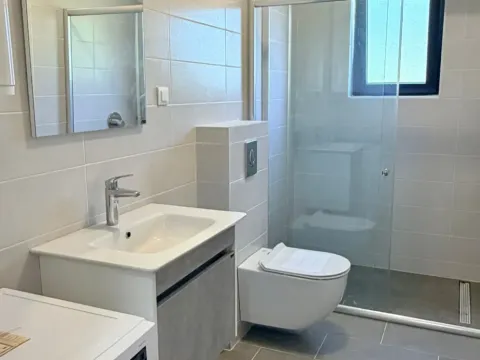 Sale, one bedroom apartment, 52m², Bečići, Budva - image 8