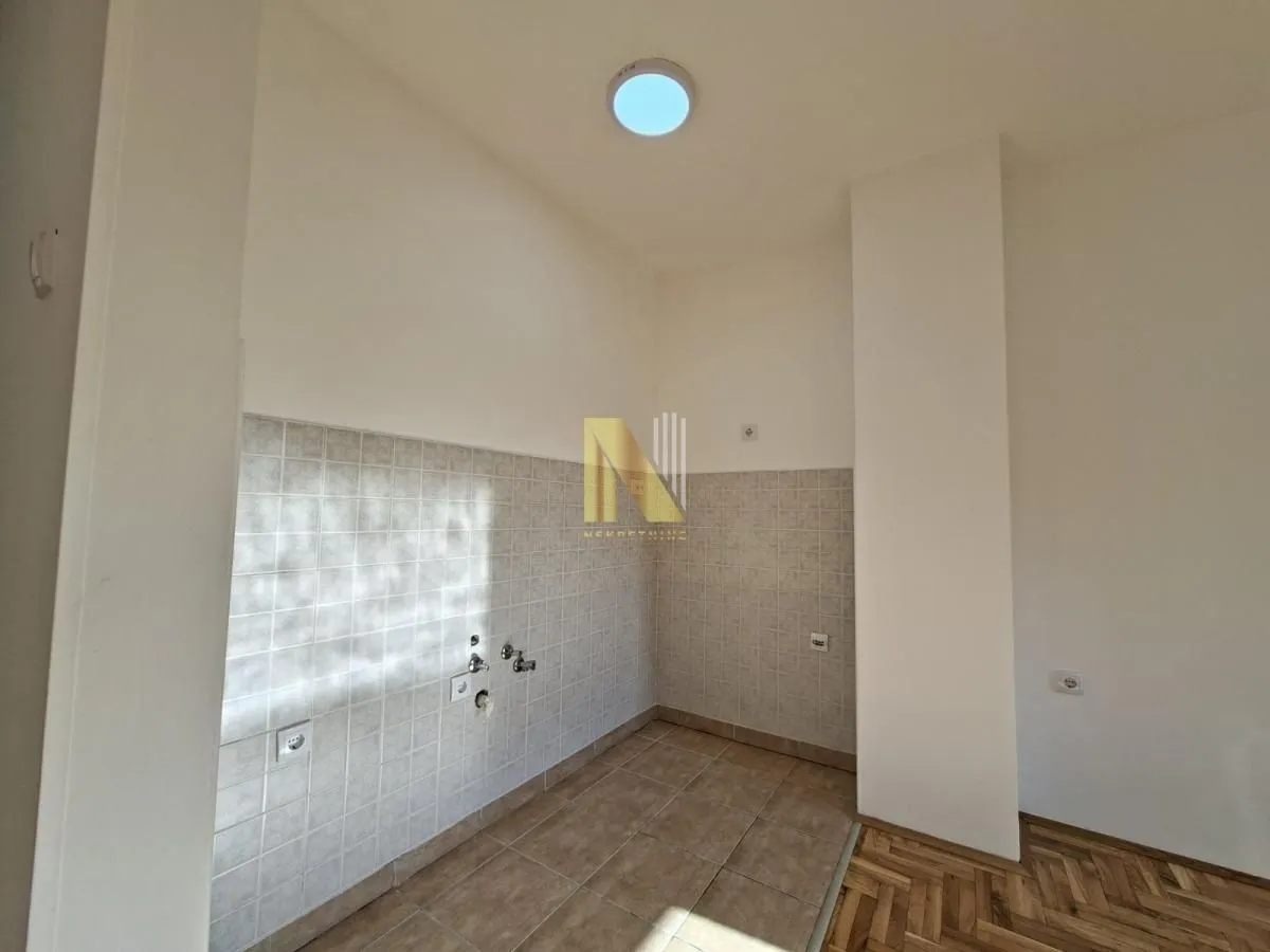 Prodaja, garsonjera, 26m², Bulevar patrijarha Pavla, Novi Sad Sve Podlokacije