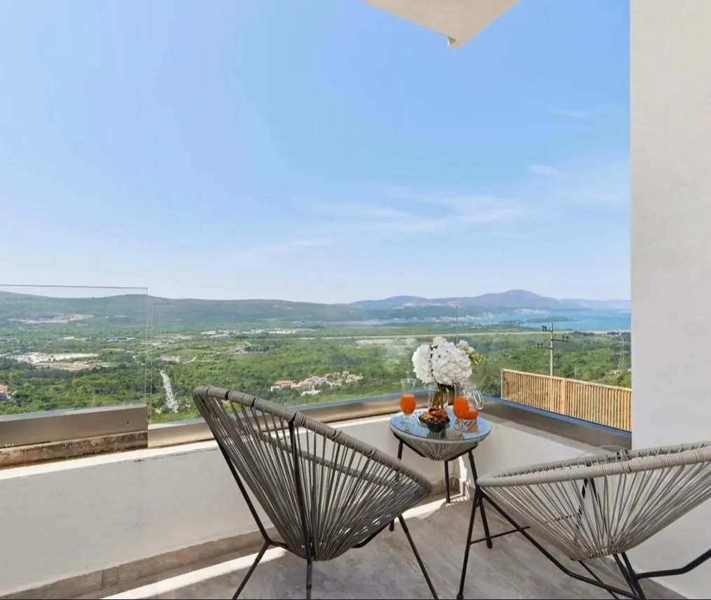Prodaja, kuća, 260m², Kavač, Kotor