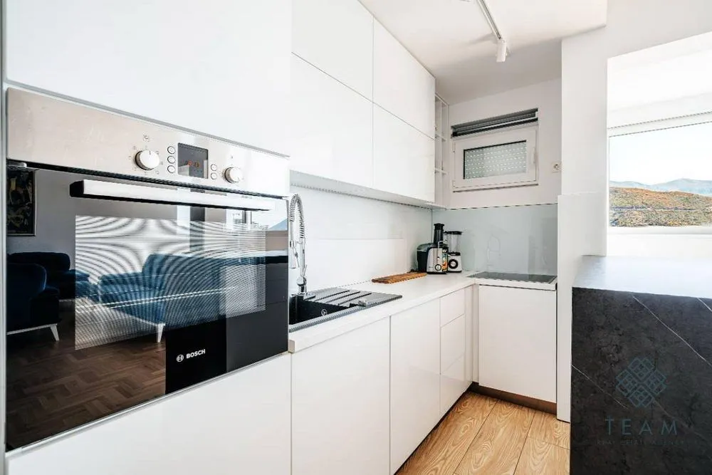 Sale, three bedroom apartment, 105m², Centar, Budva