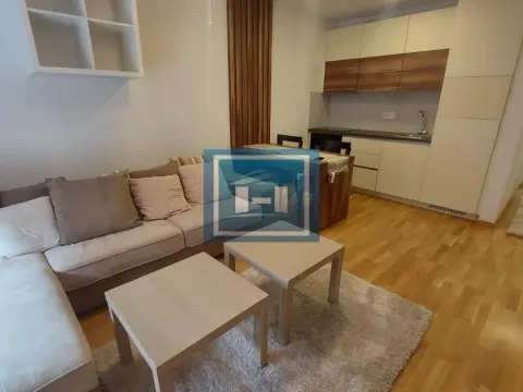 Izdavanje, garsonjera, 27m², Centar, Jagodina - image 1